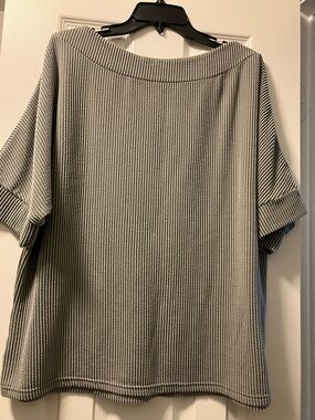 Women's Short Sleeve Ribbed Knit Top - Gray
